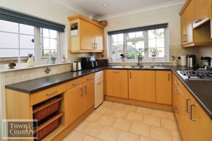 ALBERT ROAD- click for photo gallery